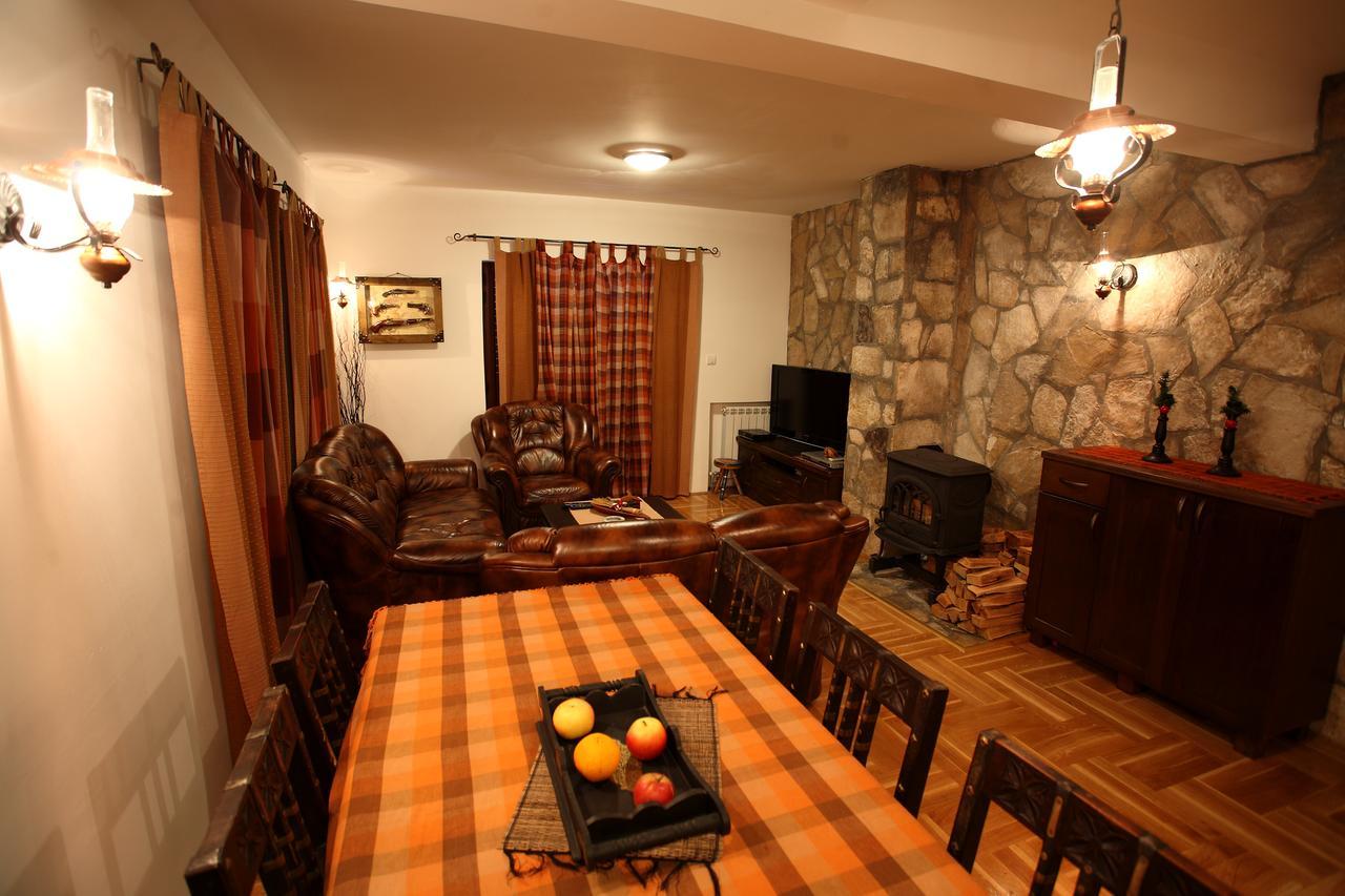 家庭公寓酒店 Žabljak 外观 照片