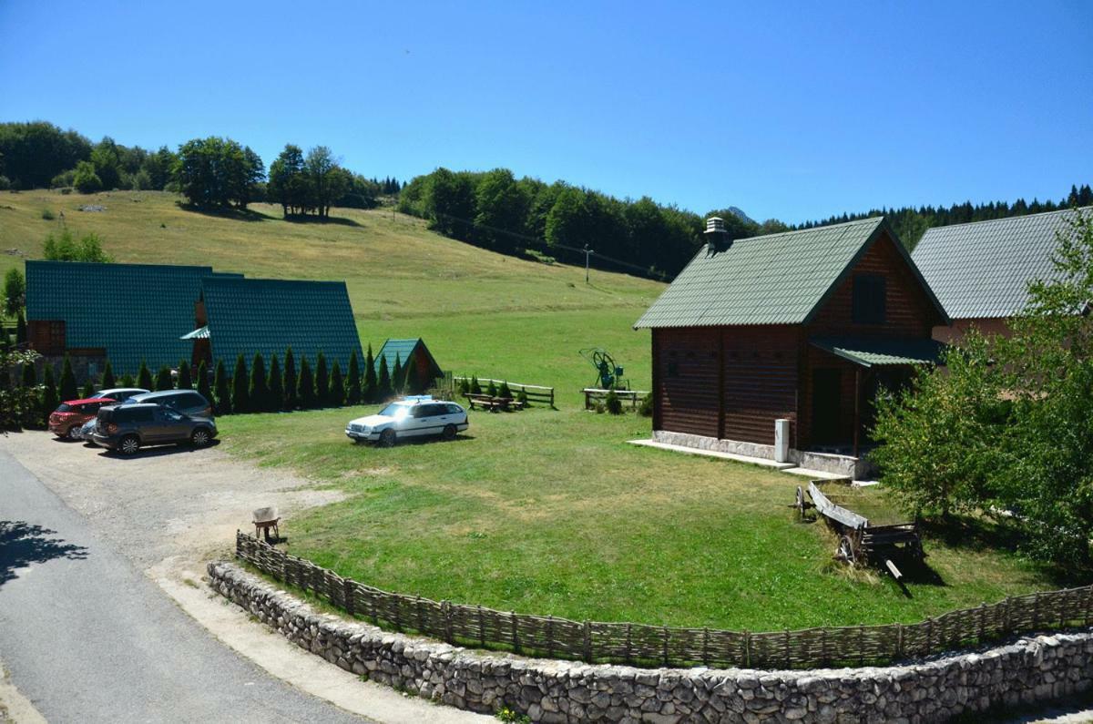 家庭公寓酒店 Žabljak 外观 照片
